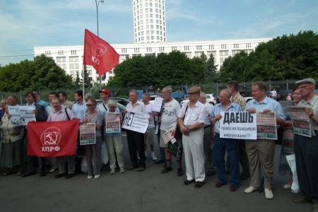 Скандал вокруг демонтажа билбордов с Зюгановым, Лениным и Сталиным в Москве: политологи считают, что мэра Собянина крупно подставили "любители" Владимира Владимировича