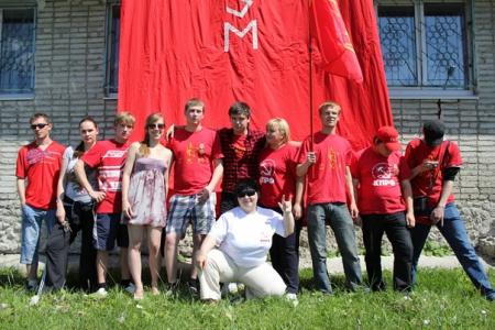 Уральские чиновники напугались комсомольцев и взяли их лагерь в полицейскую осаду
