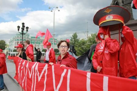 Свердловск. «По шапке» полицейской фуражкой