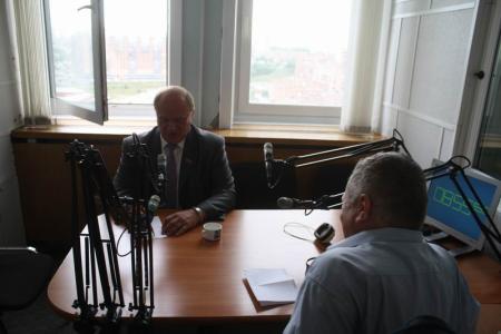 kprfnsk.ru: Хроника визита лидера КПРФ Г.А. Зюганова в Новосибирскую область