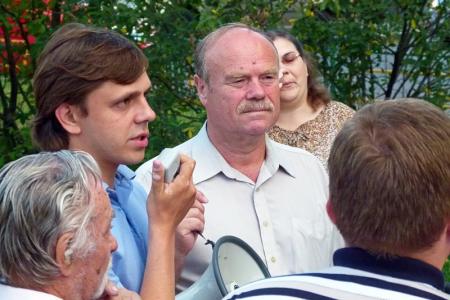 Москва: Жители Солнцево попросили коммунистов помочь с переносом «концлагеря для животных»