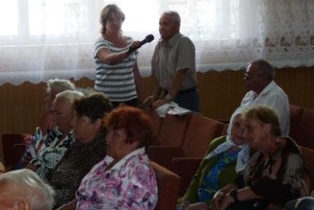 Саратовская область: Депутат-коммунист О.Н. Алимова встретилась с жителями Красноармейского района