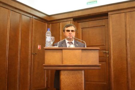  Олег Смолин на "круглом столе" в Новосибирске: Подготовка законопроекта об образовании обошлась казне в миллиард рублей