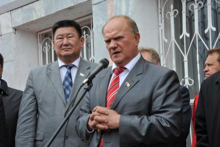 Г.А. Зюганов: «Не дайте  себя обмануть!» Лидер КПРФ посетил Азовский район Омской области 
