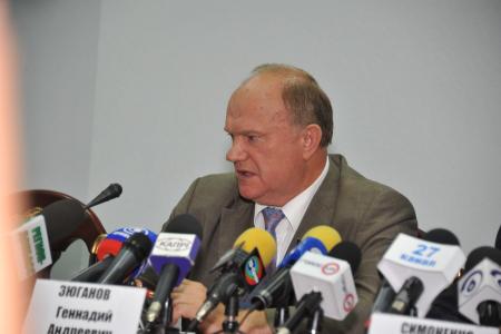Мы возродим тебя, Советский Союз! Г.А. Зюганов принял участие в памятных мероприятиях «20 лет без СССР», состоявшихся в Донецке