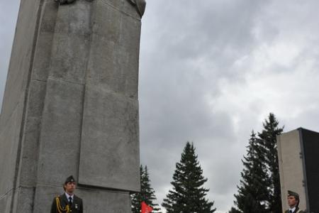 Г.А. Зюганов: Сибирскому народному ополчению  – быть! Г.А. Зюганов  прибыл в Новосибирск 