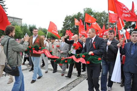 Г.А. Зюганов: Сибирскому народному ополчению  – быть! Г.А. Зюганов  прибыл в Новосибирск 