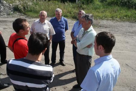 Новосибирская область: В Болотном автопробег «20-лет без СССР» встретили местные депутаты-коммунисты