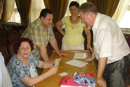 С Новороссийска началось создание кубанского "Народного ополчения". Секретарь ЦК КПРФ С.П.Обухов принял участие в собрании инициативных групп ополчения города-героя