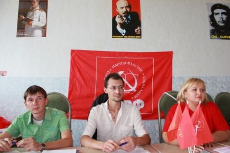 Свердловская область: Больше трёх не собираться!?