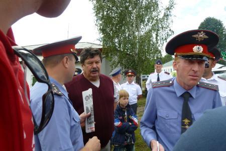 Коммунисты Алтайского края и республики Алтай ударили автопробегом - по стараниям «единороссов» поставить себе в заслугу полет Германа Титова 