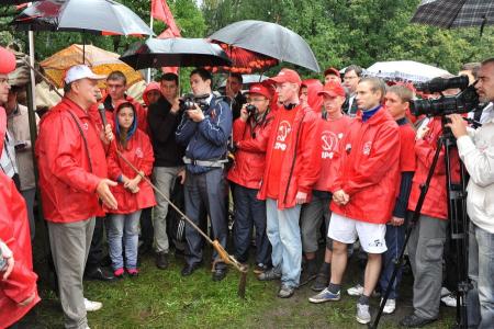 «Зюганов – наш президент!» Рабочая поездка лидера КПРФ и «Народного ополчения» в Орловскую область