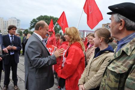 «Зюганов – наш президент!» Рабочая поездка лидера КПРФ и «Народного ополчения» в Орловскую область