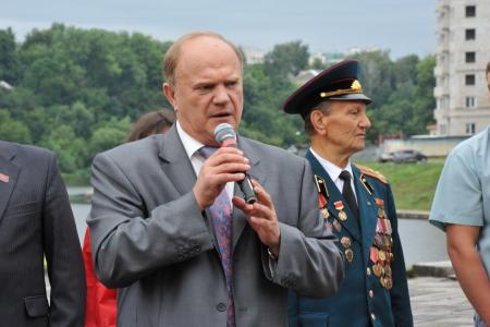 «Зюганов – наш президент!» Рабочая поездка лидера КПРФ и «Народного ополчения» в Орловскую область