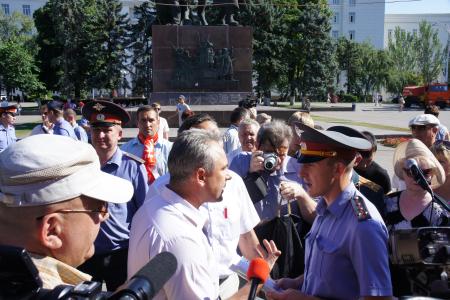 Ростов-на-Дону: Отменить преступные приказы, ставящие под угрозу безопасность Родины!