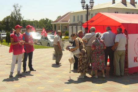 Депутат Госдумы С.П.Обухов на встрече с избирателями Гулькевичского района Краснодарского края: Инициативы КПРФ и три аферы «Единой России» в ходе весенней сессии Думы