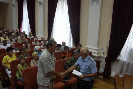 Краснодарский край: Депутат Госдумы С.П.Обухов провел отчет перед избирателями Курганинского района