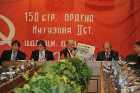 Г.А. Зюганов: Красный стяг Победы полностью соответствует нашей исторической традиции   