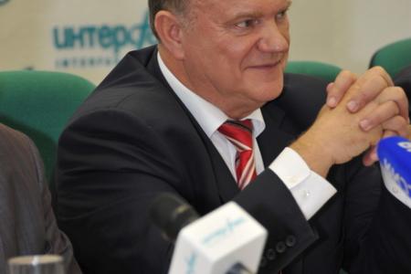 Г.А. Зюганов: «Мы знаем, как помочь пожилым  людям». Пресс-конференция  лидера КПРФ в информационном агентстве «Интерфакс» 