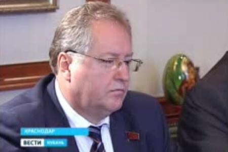 Выборы, проект «Метро в Краснодаре», защита интересов граждан, законопроект о региональном материнском капитале – ключевые темы дискуссии депутатов-коммунистов с губернатором Краснодарского края