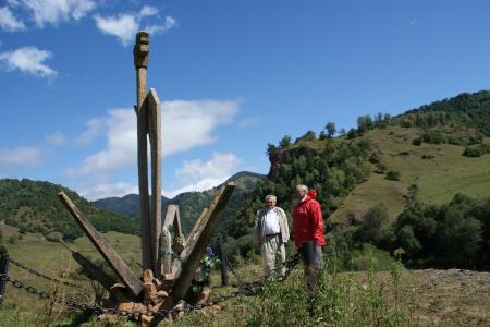 Карачаево-Черкесская республика: Пионеры возложили цветы к памятнику героев Великой Отечественной войны