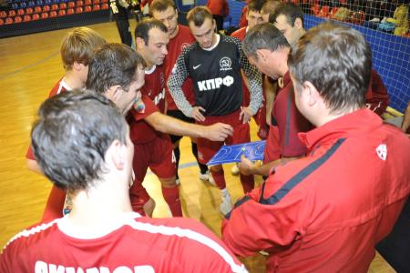 «Мы собираемся проводить Чемпионат страны среди мини-футбольных клубов КПРФ». Г.А. Зюганов посетил товарищеский матч МФК КПРФ и сборной России по мини-футболу