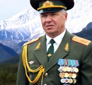 Северная Осетия: Советские офицеры остаются с народом