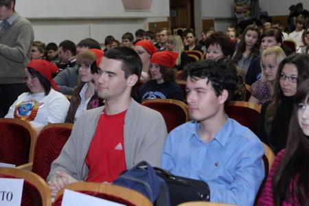 В Новосибирске состоялся конкурс комсомольской песни «Беспокойные сердца»