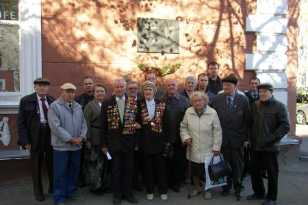 Кемерово: Возложение цветов к мемориальной доске Н.Островского 