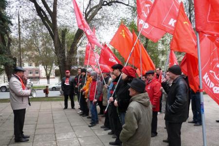 Саратовская область: Красные в городе