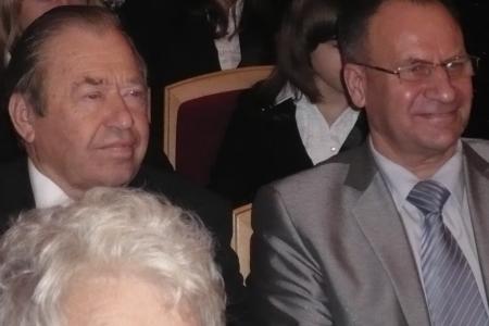 Депутат-коммунист В.А.Стародубцев поздравил с 20-летием лицей №1 города Тулы 