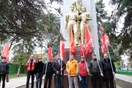 Саратовская область: Красные в городе