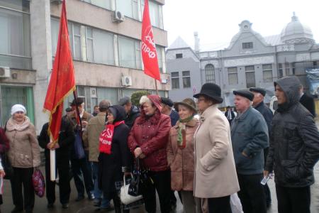 Заставим власть работать на народ! В Калуге состоялся протестный митинг КПРФ