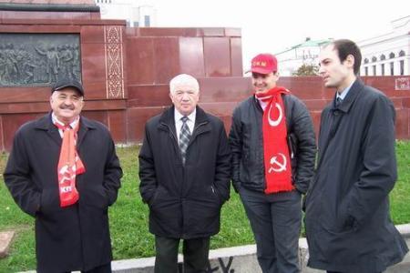 В центре Казани прошёл митинг памяти защитников Советской власти