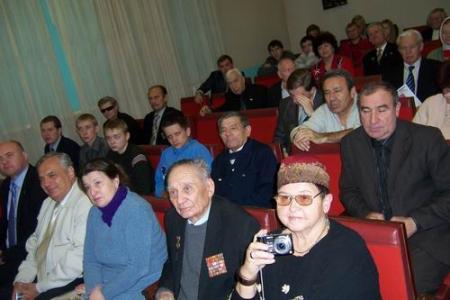Татарстан. В Казани прошли торжественное собрание и пикет, посвященные 93-ей годовщине рождения комсомола
