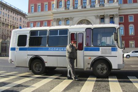 Москва: Владельцы сносимых гаражей объединяются вокруг КПРФ