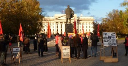Митинг в Тюмени: "Помним, скорбим, боремся"