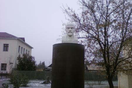 Ленина не забыть! В Астраханской области открыт еще один памятник вождю мирового пролетариата
