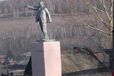 Красноярский край: В районном центре Партизанском после реставрации открыт памятник В. И. Ленину