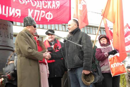 7 ноября митинг в Калуге прошел на «Ура!»