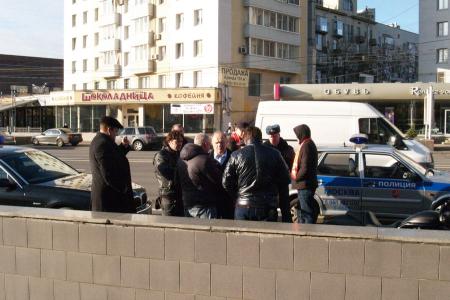 Москва: Как полиция пыталась сорвать акцию "Красные в городе" и задержать Г.А.Зюганова и В.Ф.Рашкина  (фоторепортаж)