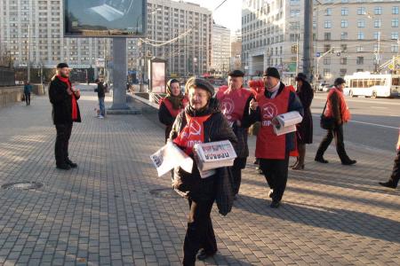 Г.А. Зюганов: Мы будем жестко противостоять попыткам сорвать наши мероприятия! Репортаж об акции «Красные в городе», которую пыталась запретить московская полиция