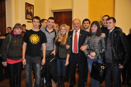 Г.А. Зюганов: «Мы - страна побед, и без них нам трудно выходить из кризиса». Продолжается рабочий визит лидера КПРФ в Санкт-Петербург