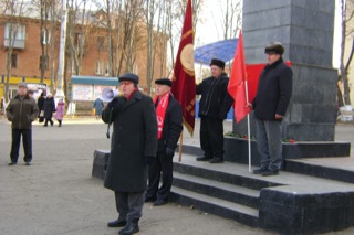 Тульская область: 7 ноября в г.Киреевске состоялся митинг в ознаменование 94-й годовщины Великого Октября (Фоторепортаж)