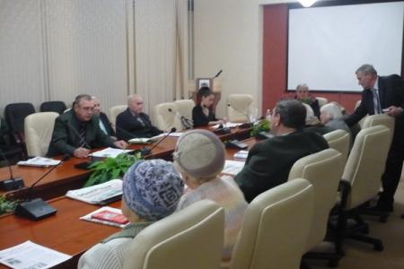Калуга. Коммунисты и ученые "РУСО" провели "круглый стол" на тему: "Михаил Васильевич Ломоносов и современность" 