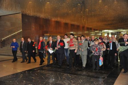 Велика Россия – а отступать некуда! Г.А. Зюганов принял участие в торжественных мероприятиях КПРФ на Поклонной горе, посвященных 70-летию победы под Москвой