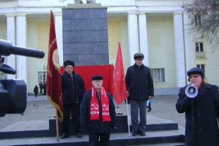 Тульская область: 7 ноября в г.Киреевске состоялся митинг в ознаменование 94-й годовщины Великого Октября (Фоторепортаж)