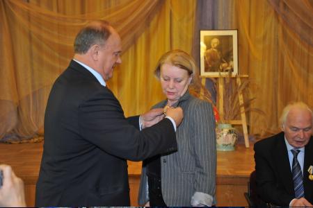 С опорой на духовников и подвижников! Г.А. Зюганов наградил медалью М.В. Ломоносова представителей творческой интеллигенции