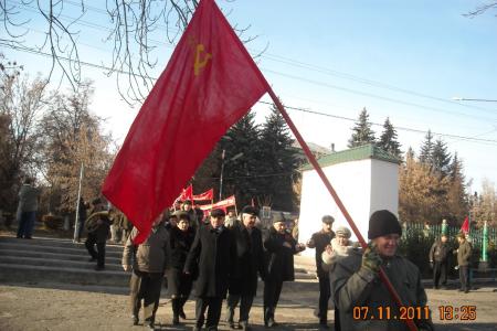 Шествие и митинг в Ефремове (Тульская обл.), посвящённые 94-летию Великого Октября. Фоторепортаж