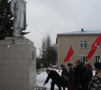 Тульская область: В.А.Стародубцев встретился с избирателями Заокского района и почтил память героев двух войн